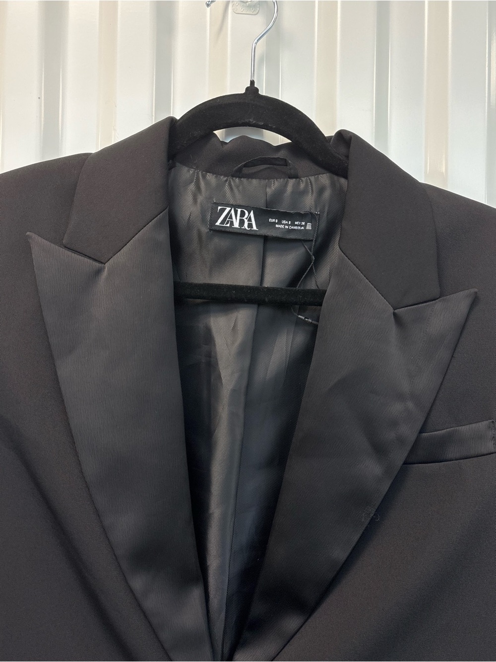 Zara Black Cropped Satin-Lapel Blazer - Picture 4 of 8